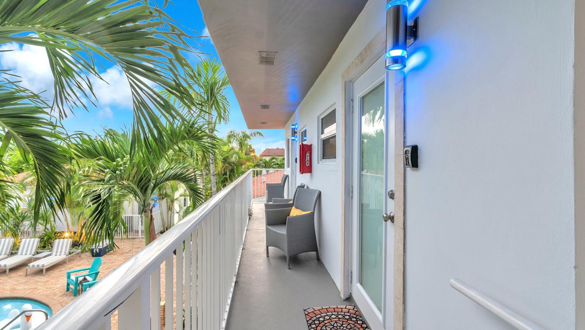 Hotel Seacrest Lauderdale-by-the-Sea Bagian luar foto