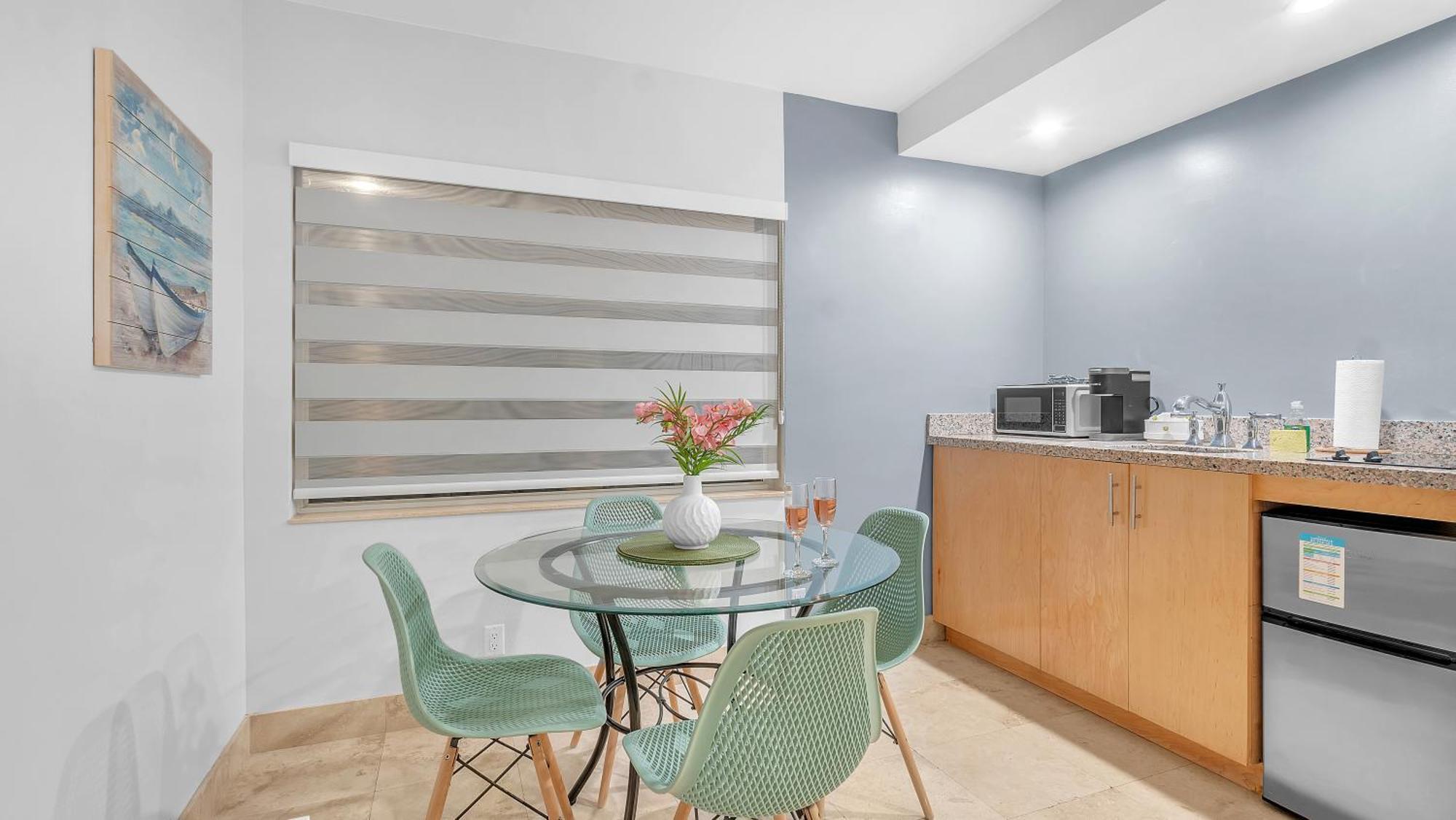 Hotel Seacrest Lauderdale-by-the-Sea Bagian luar foto