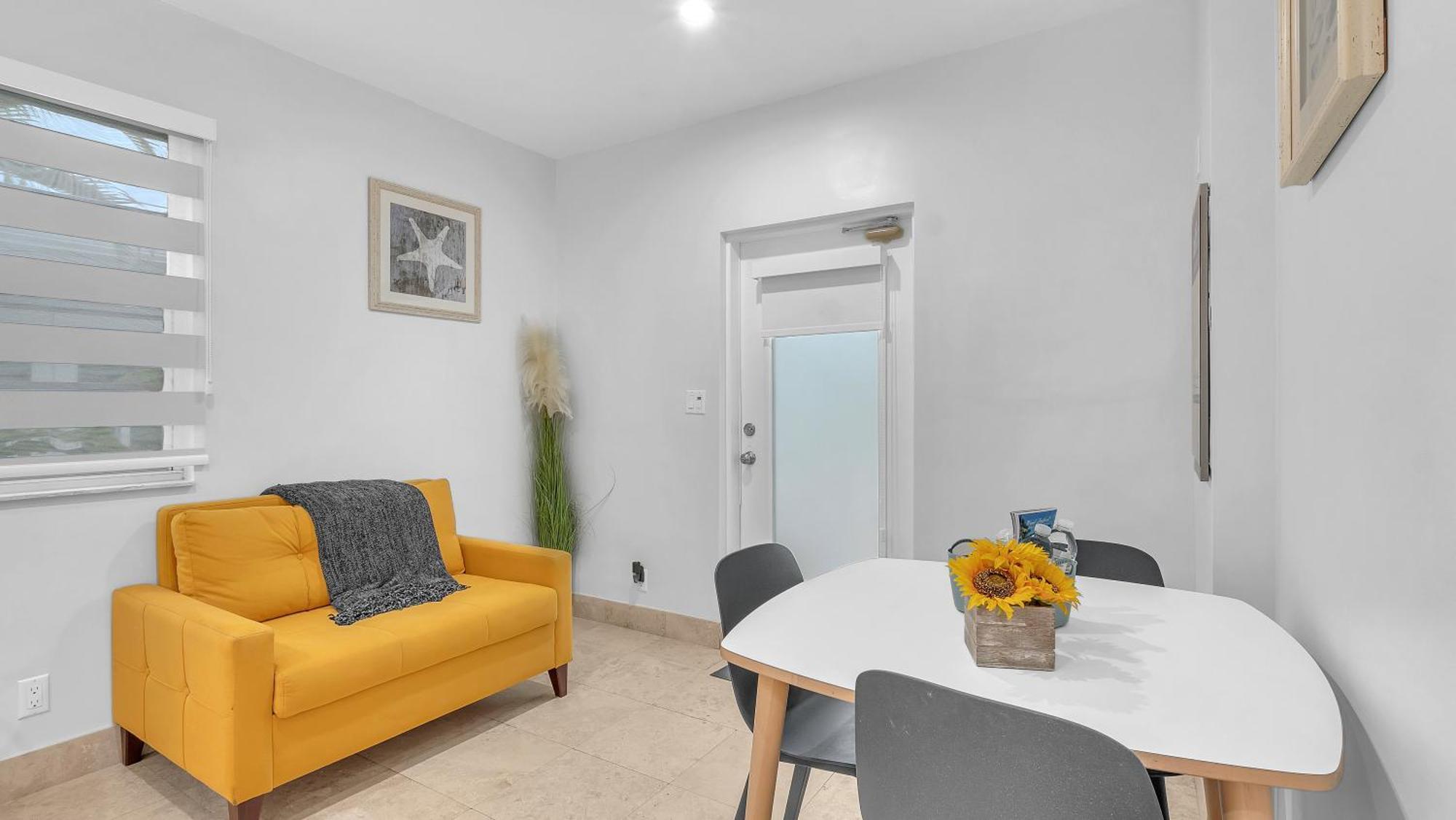 Hotel Seacrest Lauderdale-by-the-Sea Bagian luar foto