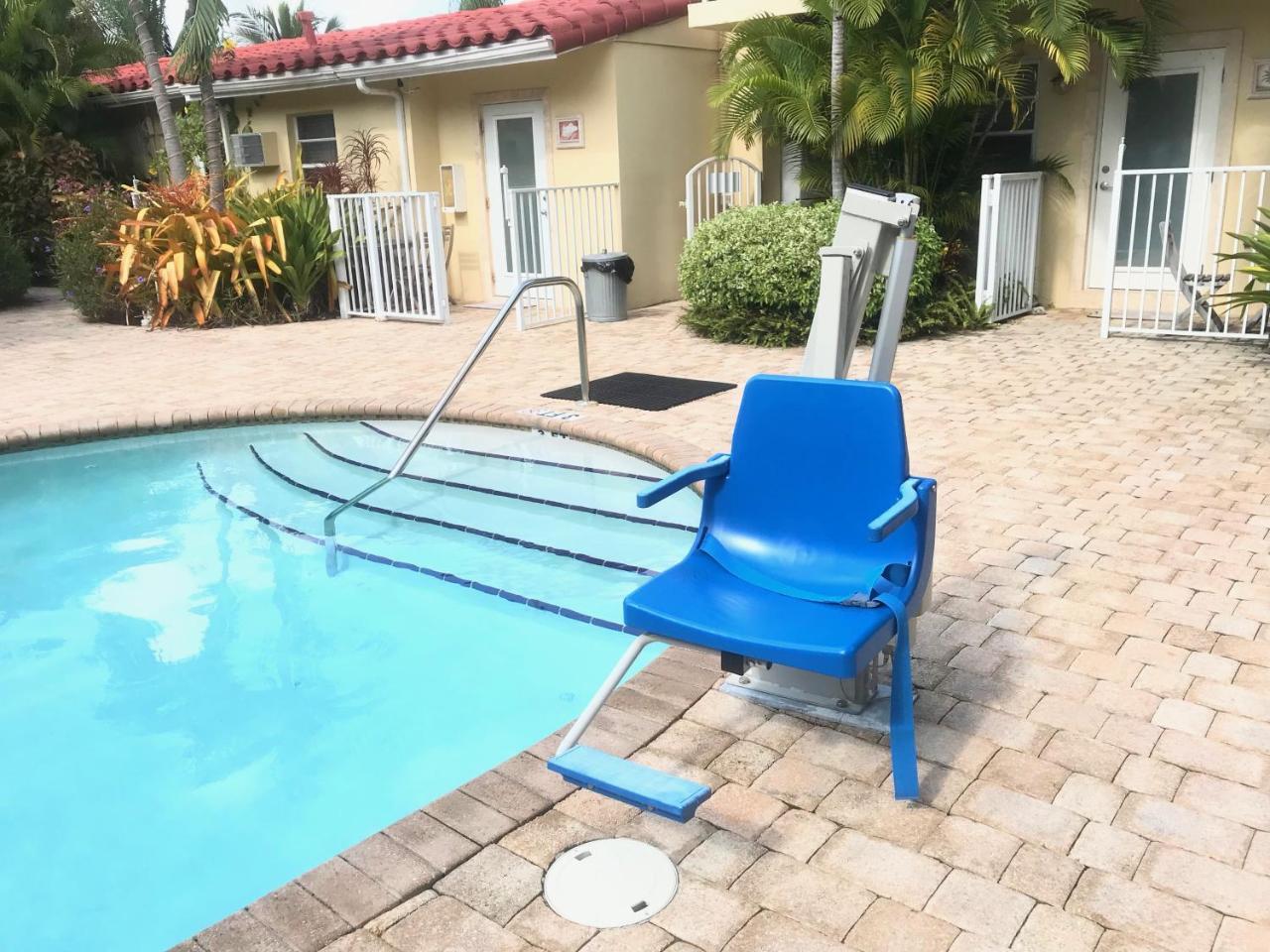Hotel Seacrest Lauderdale-by-the-Sea Bagian luar foto
